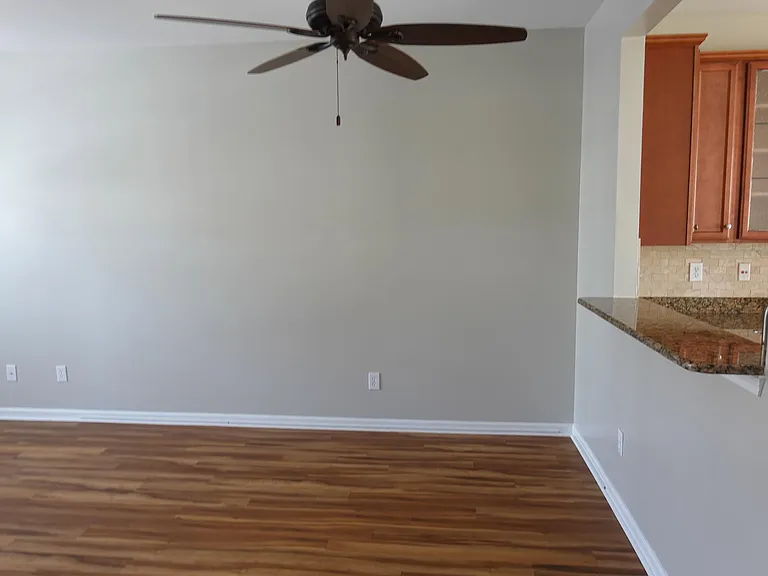 202 Elise Dr #1 — Photo 11