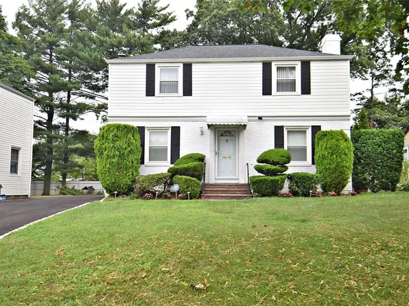 20 Wilwade Road, Great Neck, NY 11020