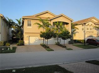 3028 Laurel Ridge Cir, Riviera Beach, FL 33404