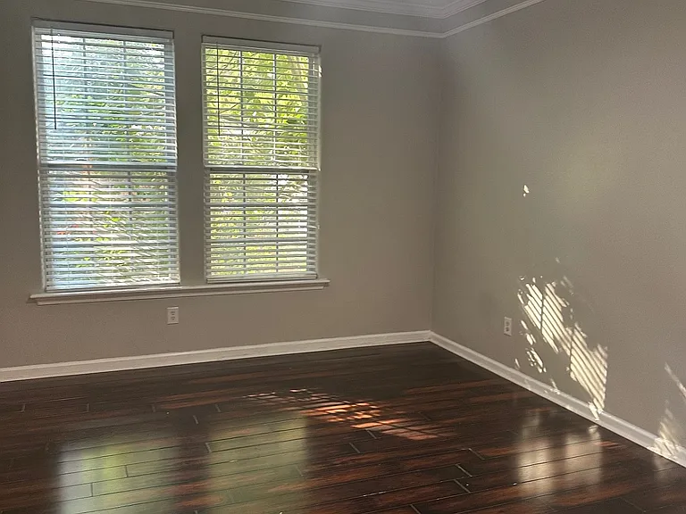 827 Mission Ave — Photo 23