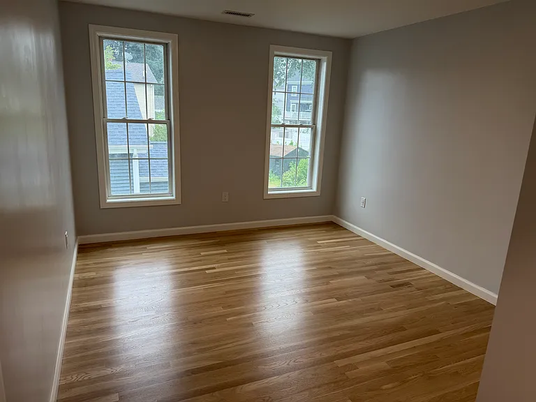 571 Freeport St #3 — Photo 6