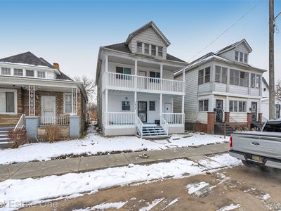 2438 Burnside St, Hamtramck, MI, 48212