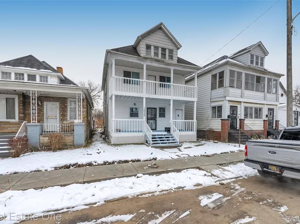 2438 Burnside St, Hamtramck, MI 48212