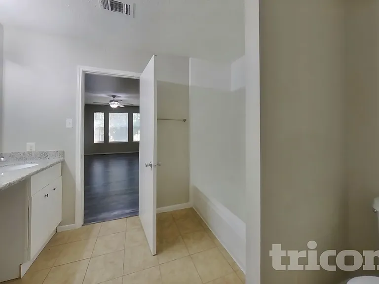 7310 Gettysburg Dr — Photo 12