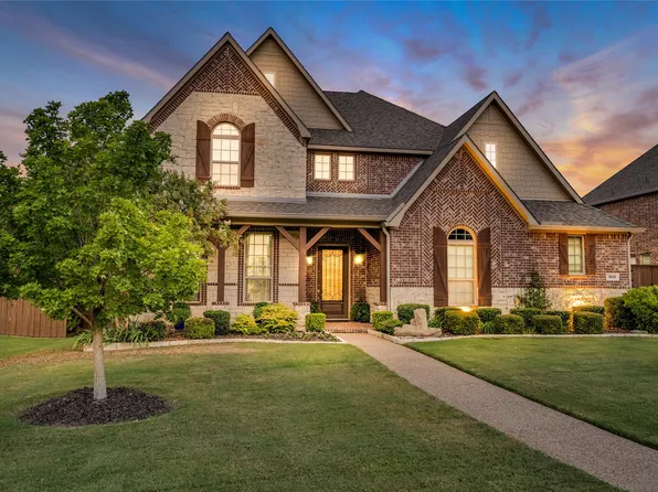 9818 Waters Ln, Rowlett, TX 75089