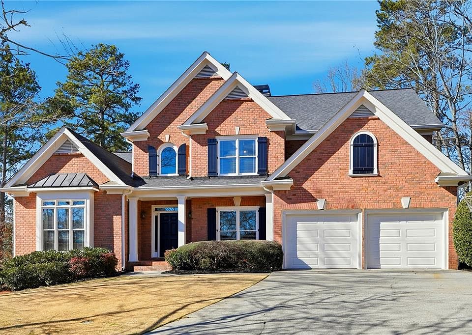 1st image of 585 Tilbury Dr