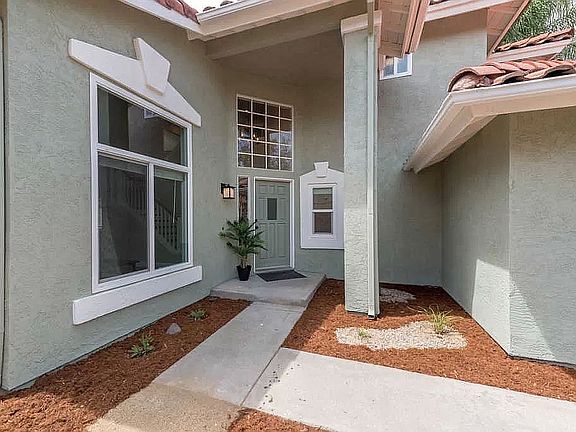 3rd image of 576 Shadywood Dr