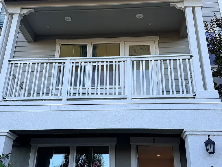 Front side with 3 floor view