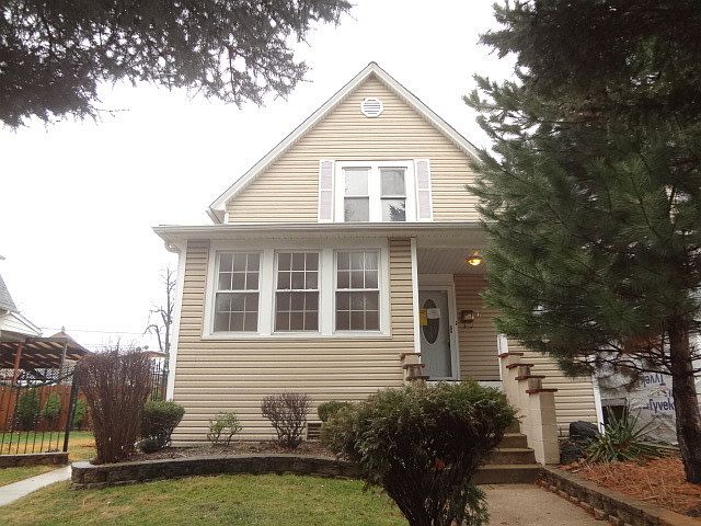 1st image of 812 N 7th Ave