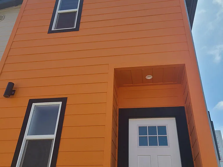 668 Del Mar Ave — Photo 2