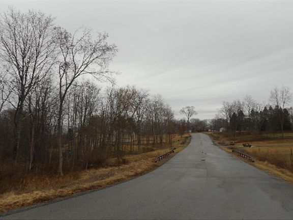 4th image of 17 Leaf Haven Ct