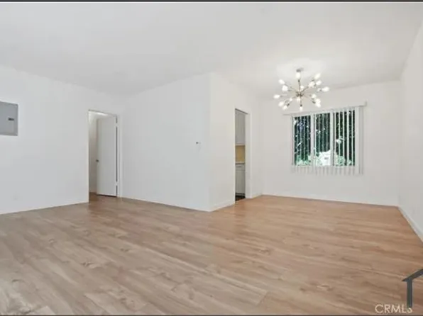 1118 S Fairfax Ave #16, Los Angeles, CA 90019