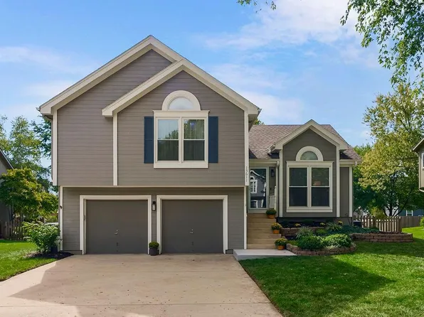 15611 W 140th Ter, Olathe, KS 66062