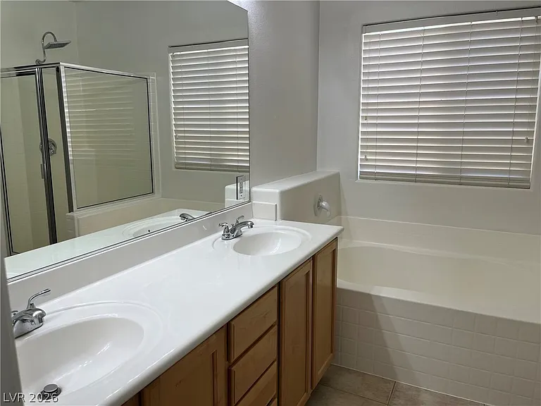 10922 Moonbeam Glow Ln — Photo 46