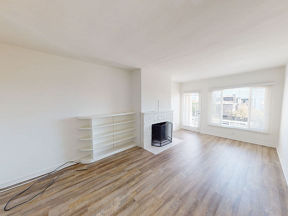 3rd image of 22159 Pacific Coast Hwy APT 2