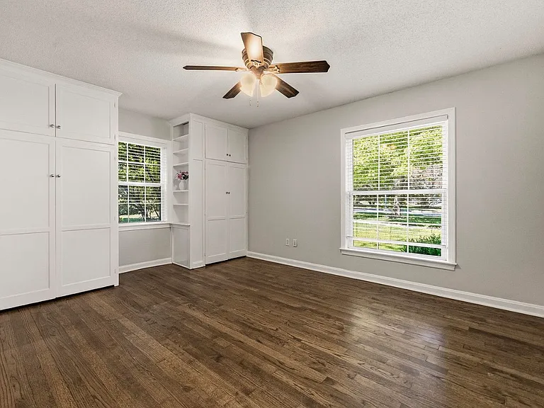 6739 Roe Ave — Photo 45
