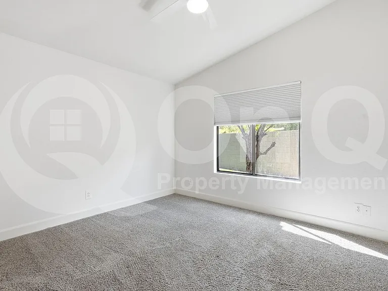 401 S Tiago Dr — Photo 33