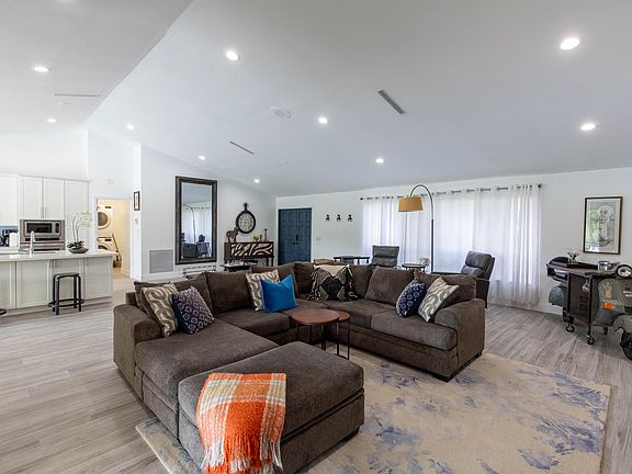 3rd image of 1327 Pine Valley Drive