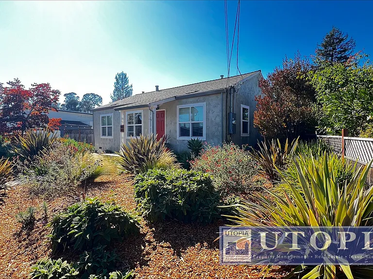 3101 Paul Sweet Rd — Photo 3