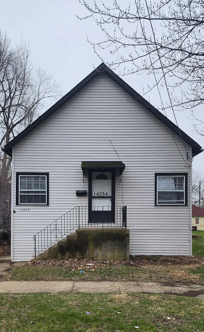 14254 Lincoln Ave photo 1