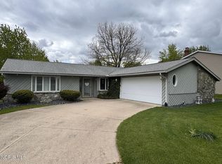 1114 Bavarian Ln, Bryan, OH 43506