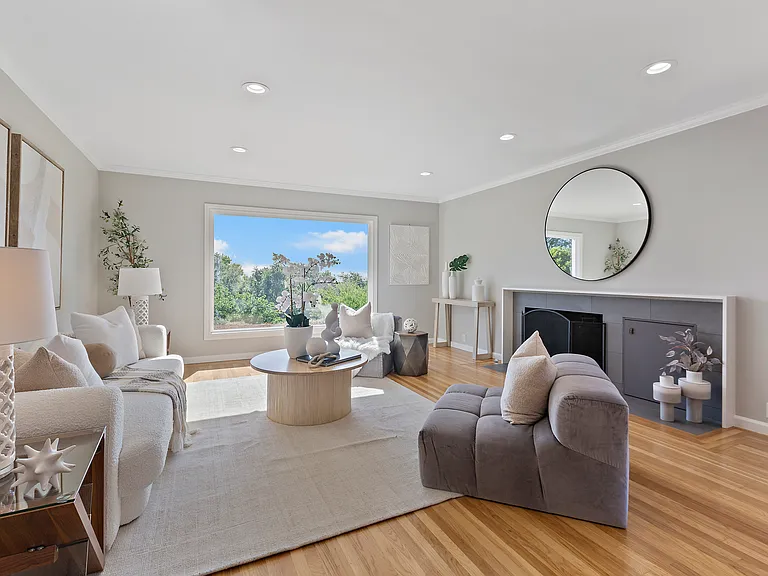 25900 Vinedo Ln — Photo 12