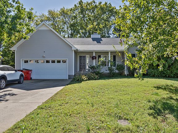 3rd image of 4049 New Grange Cir