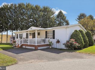 2 Ruth Dr, Gordonville, PA 17529