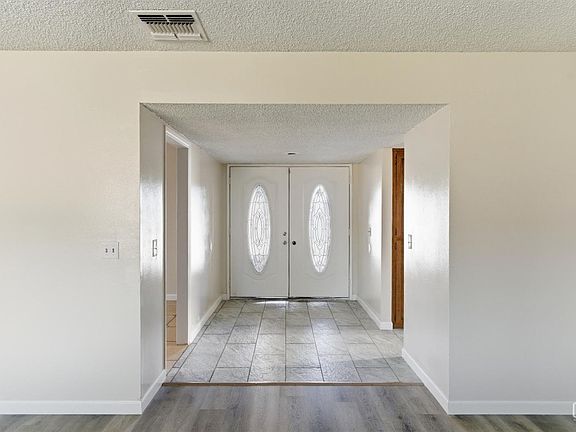 5th image of 1904 Fairview Rd