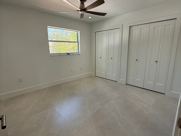 565 100th Ave N #2 — Photo 7