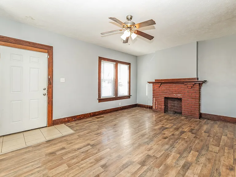 113 W Parkwood Dr #113 — Photo 8