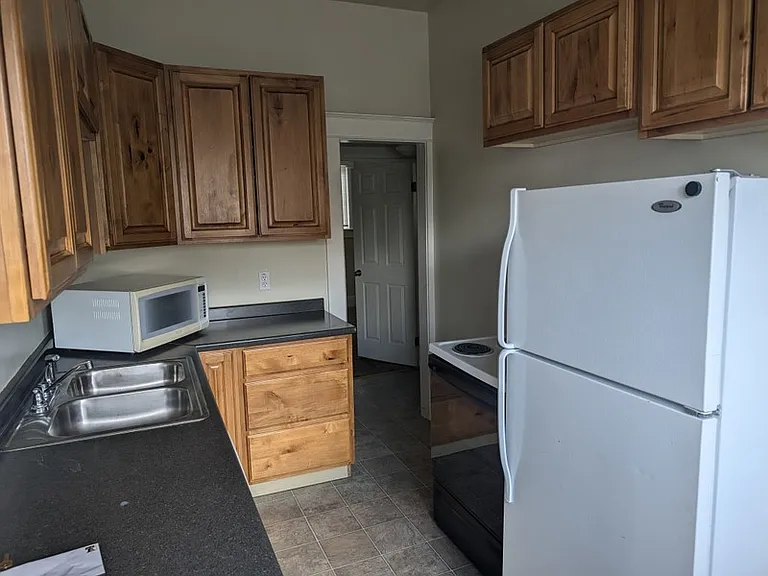 372 N 500 W #1 — Photo 8