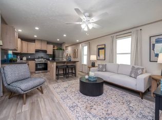 27 Orchard Lane Ct #27, Manchester, IA 52057