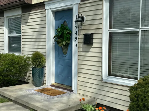 17749 Lincoln Ave, Eastpointe, MI 48021