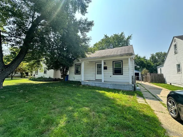 24313 Stanford St, Dearborn Heights, MI 48125