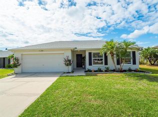 302 111th St E, Bradenton, FL 34212