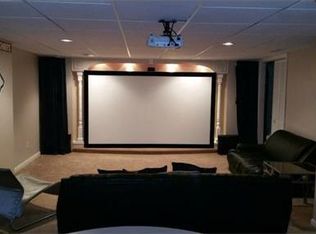 275 Vasser Dr, Piscataway, NJ 08854