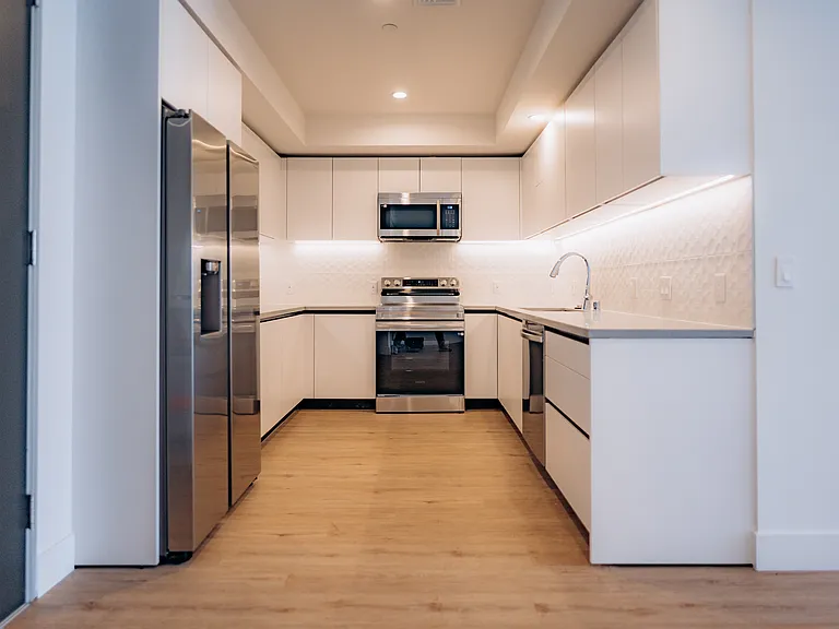 TENTEN Campus Glendale — Photo 14