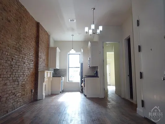 Rented by Blue Egg Realty Corp | media 16