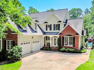 196 Col Hamptons Ct, Rutherfordton, NC 28139