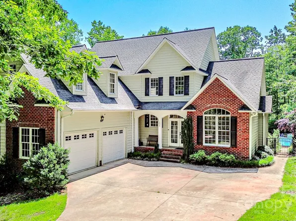 196 Col Hamptons Ct, Rutherfordton, NC 28139