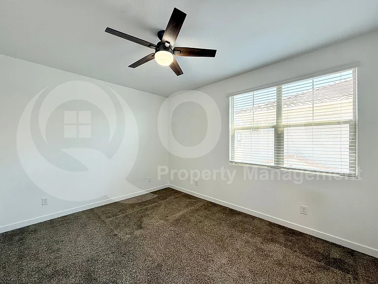 1061 E Marlin Dr — Photo 12