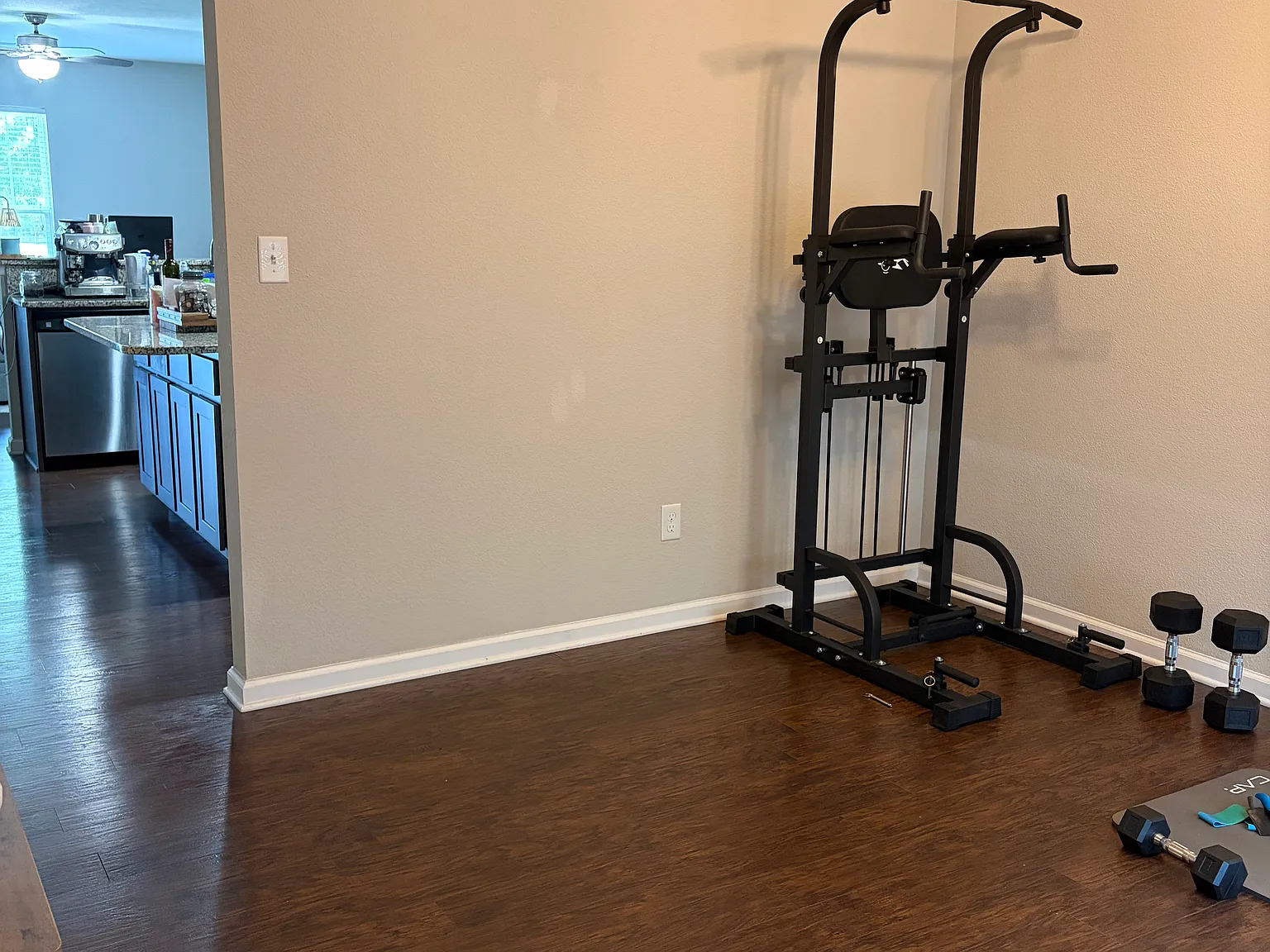 3 bed, 2.5 bath, 2017 sqft, $2,700 — Photo 2