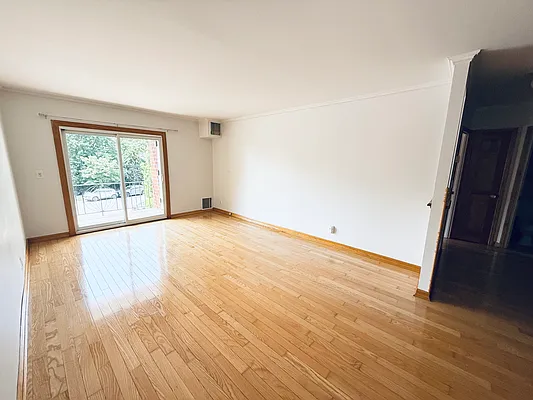 Sold by Pecoraro Realty of NYC LLC | media 14