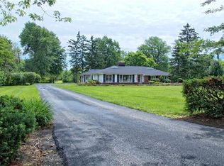 1937 Som Center Rd, Gates Mills, OH 44040