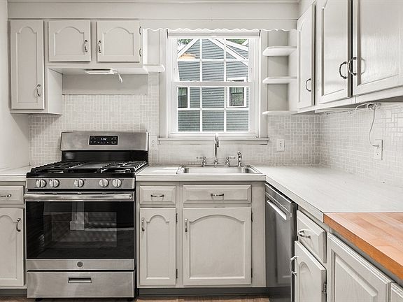 5th image of 34 Langdon St