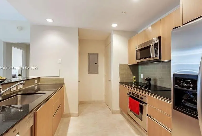 1050 Brickell Ave #1410 — Photo 4