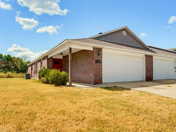 225 N Marietta Way, Farmington, AR 72730