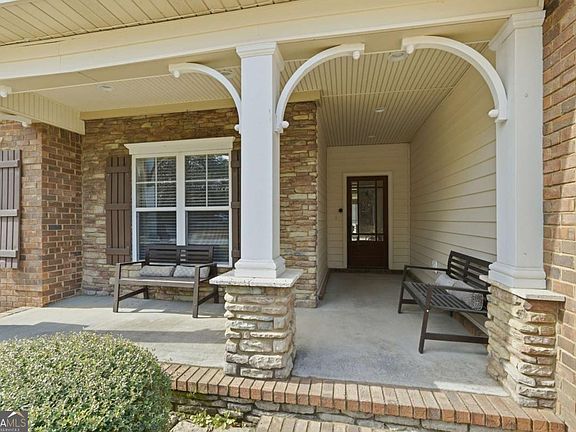 3rd image of 101 Oaklawn Dr