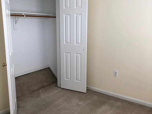 4th image of 2903 Fairfax Metro Ln